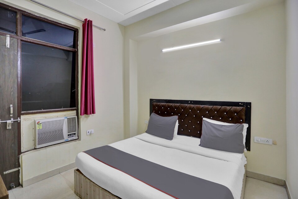 Collection O 82685 Hotel Shiv Shiva Residency, Noida City, Noida