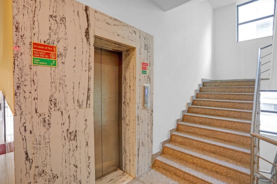 Collection O 82685 Hotel Shiv Shiva Residency, Noida City, Noida