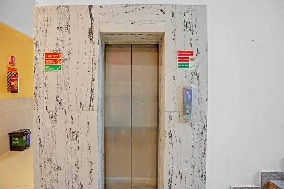 Collection O 82685 Hotel Shiv Shiva Residency, Noida City, Noida