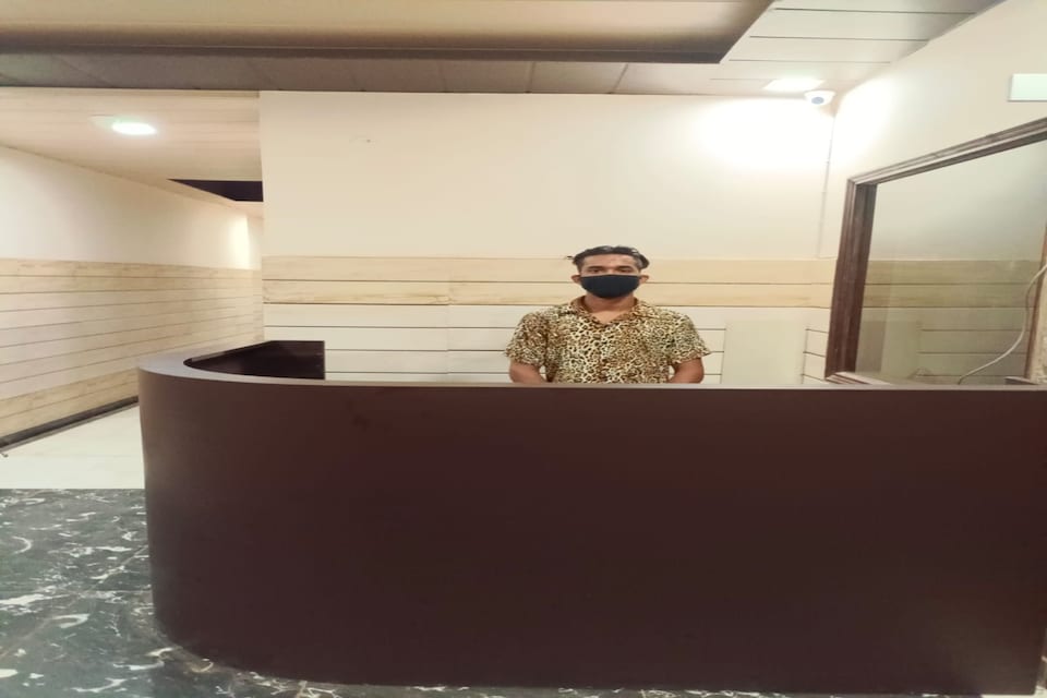 OYO Elegant Stay, Pitampura - Rohini Delhi, Delhi