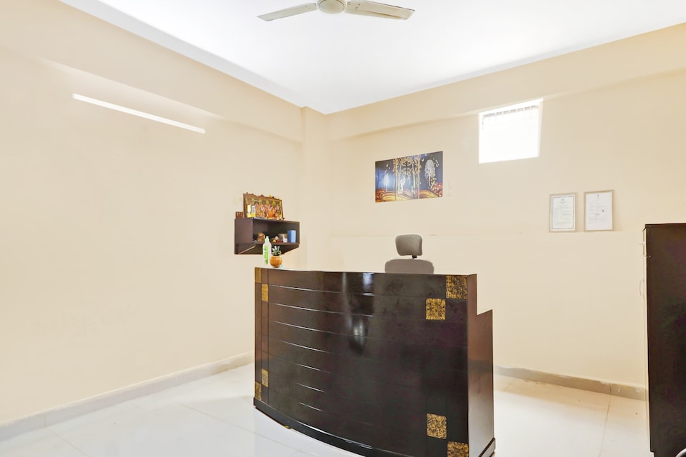 OYO 82717 Manohar Grand Kukatpally, Kukatpally, हैदराबाद