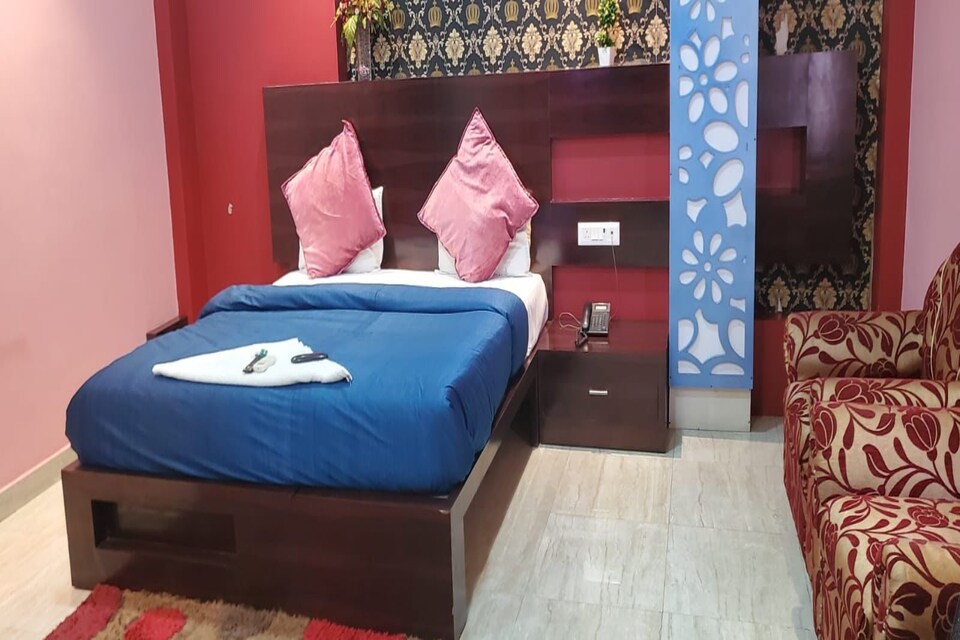 LIVE as LCK2560, Charbagh Lucknow, Lucknow