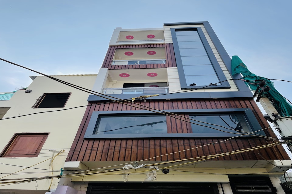 OYO 82765 Dwarka Metro View, Dwarka Delhi, Delhi