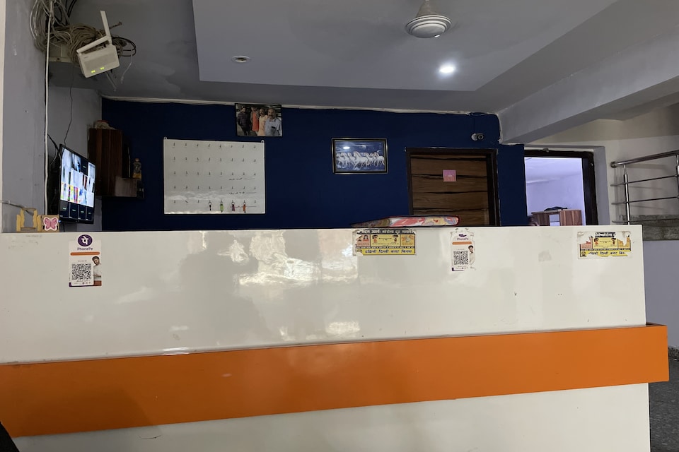 OYO 82765 Dwarka Metro View, Dwarka Delhi, Delhi