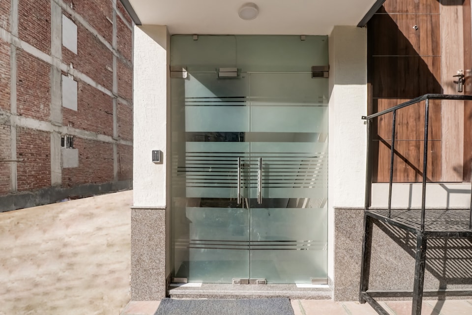 Collection O 82772 Hotel Ay Villa, Cyber City, Gurgaon