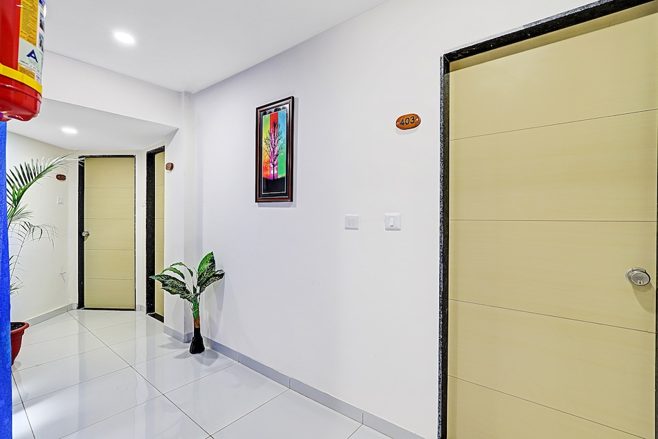  Hotel O  La Veera, Ashram Road Ahmedabad, Ahmedabad