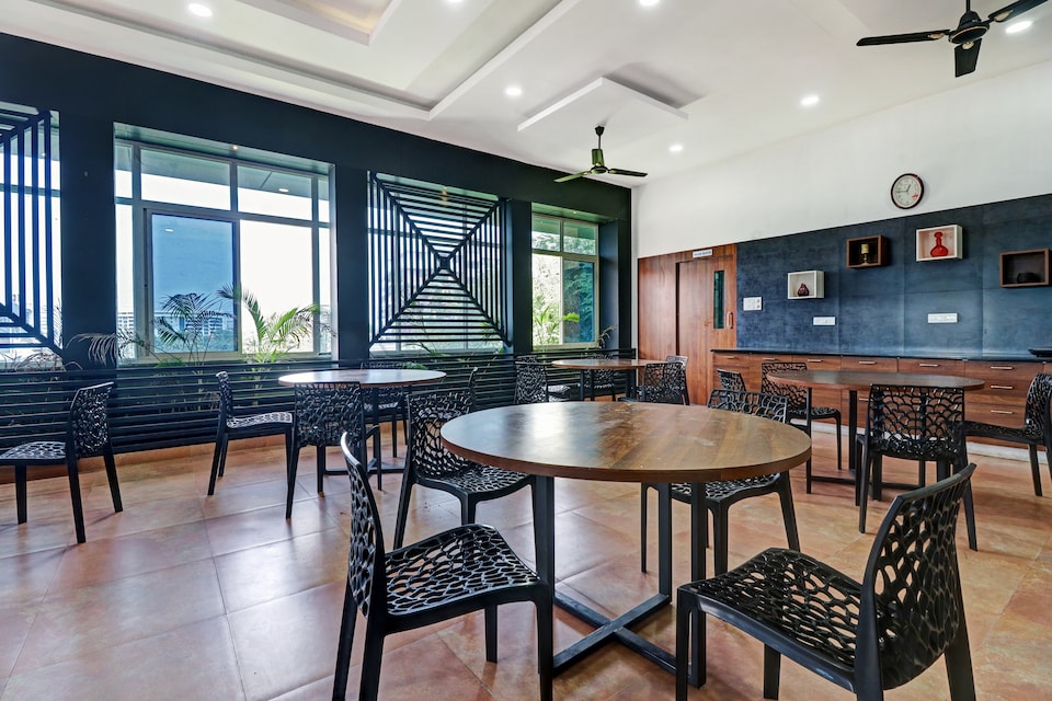 Collection O O 82832 Hotel Suites, Railway Station South Kochi, Kochi