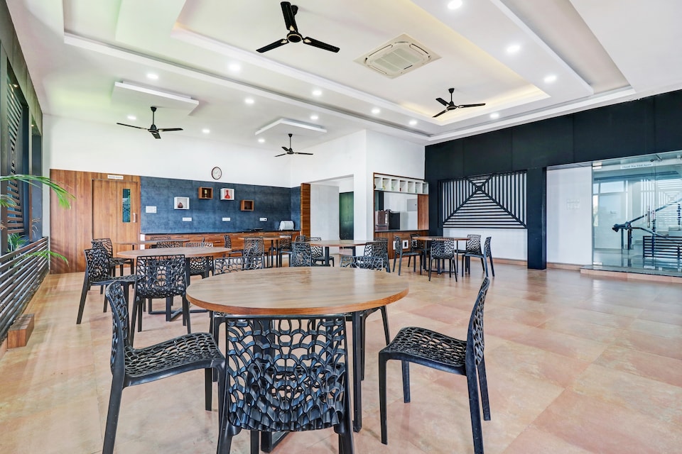 Collection O O 82832 Hotel Suites, Railway Station South Kochi, Kochi