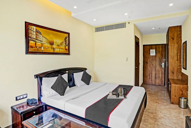 Super Townhouse Prakash continental Near Netaji Subhash Place Metro Station