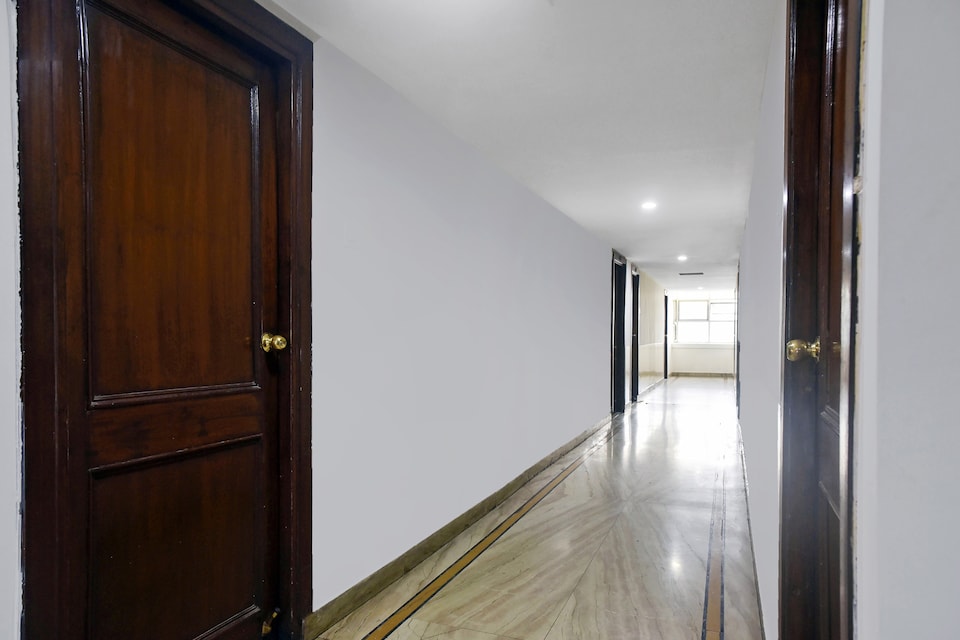 OYO 82850 Hotel Vishnu Palace, New Market Bhopal, Bhopal