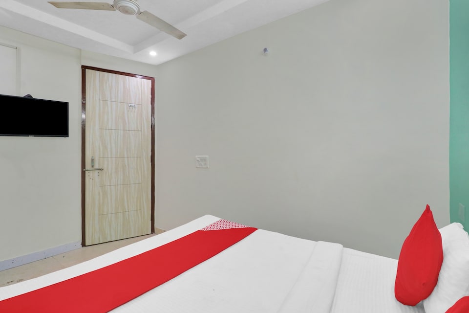 Flagship Homestay Near Lotus Temple, Lajpat Nagar Delhi, Delhi