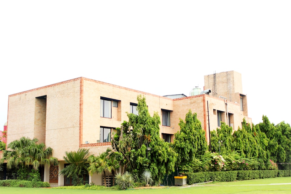 OYO 1028 Hotel The Radha Ashok, Mathura, Mathura