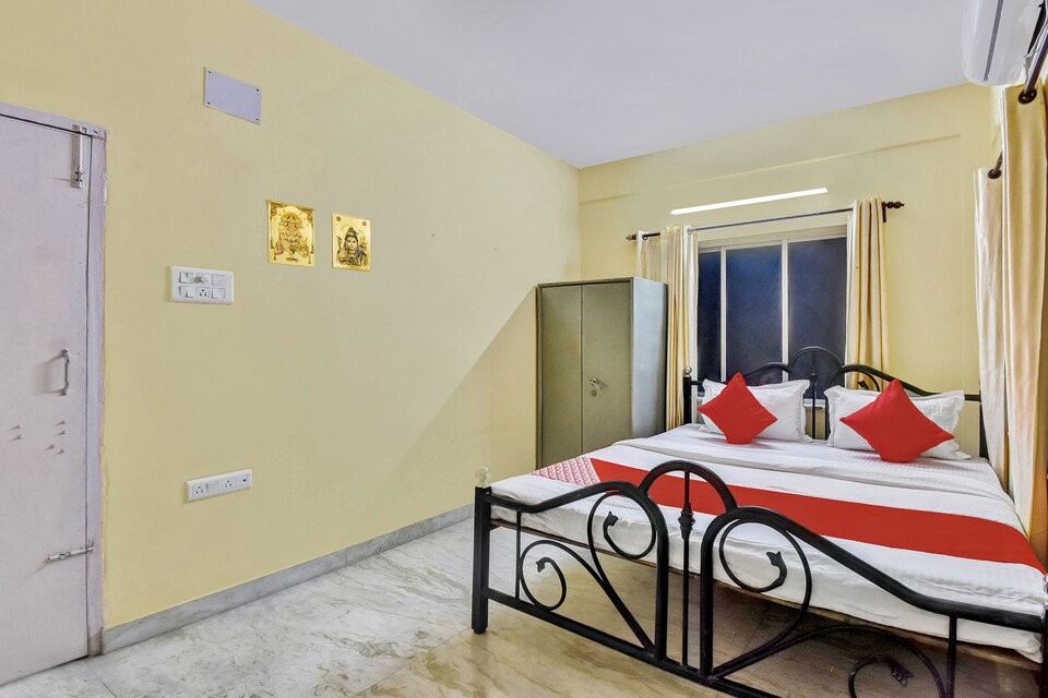 OYO  Flagship 82870 Oysik Residency, Rajarhat Kolkata, Kolkata