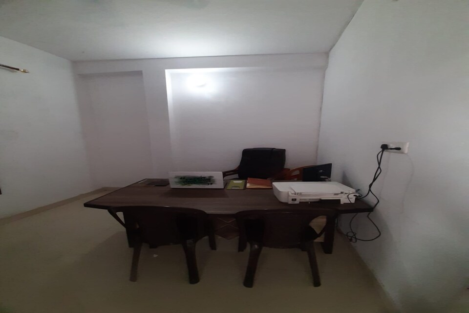 SPOT ON 82886 Hotel New Golden Night, Aliganj Lucknow, Lucknow