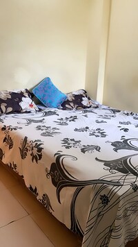 SPOT ON Holding House