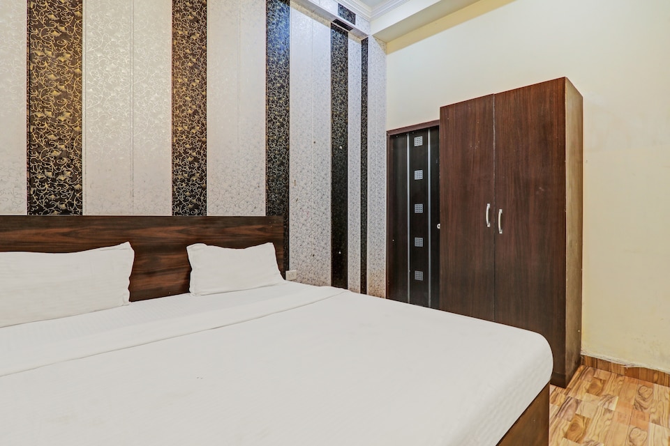 OYO Flagship 82898 Hotel Green Garden, Indira Nagar Lucknow, Lucknow