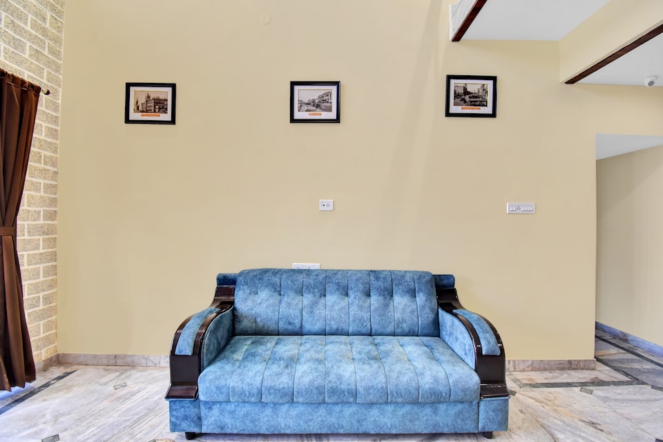 Collection O O 82909 Hotel Duplex Villa, VIP Road Kolkata, Kolkata