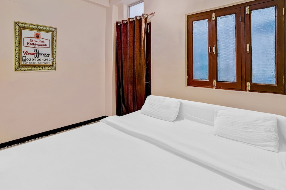 Hotel O Shree Nath Kathiyawadi Restaurant Hiran Magri, Goverdhan Sagar, Udaipur