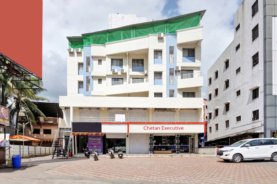 Collection O Hotel Chetan Executive, Hadapsar Pune, Pune