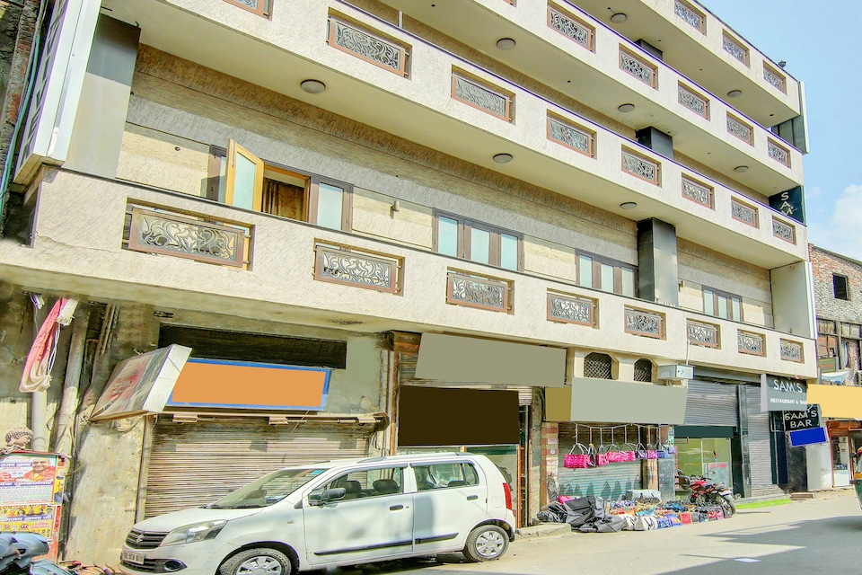 Collection O 82939 Hotel Sam, Karol Bagh Delhi, Delhi