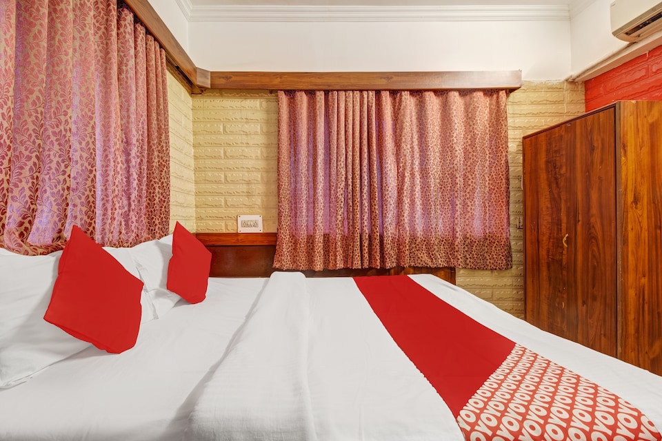 Live on MUM2752, Mumbai International Airport, Mumbai