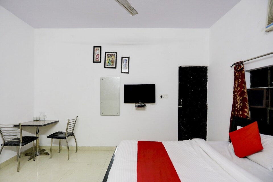 OYO Flagship Kusum Palace Banquet Hall, Aligarh, Aligarh