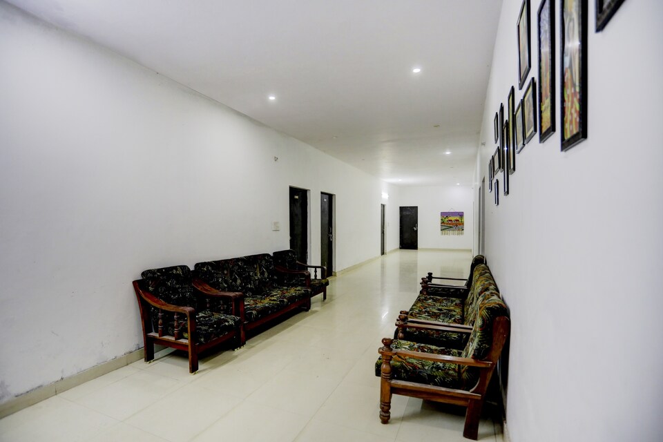 OYO Flagship Kusum Palace Banquet Hall, Aligarh, Aligarh