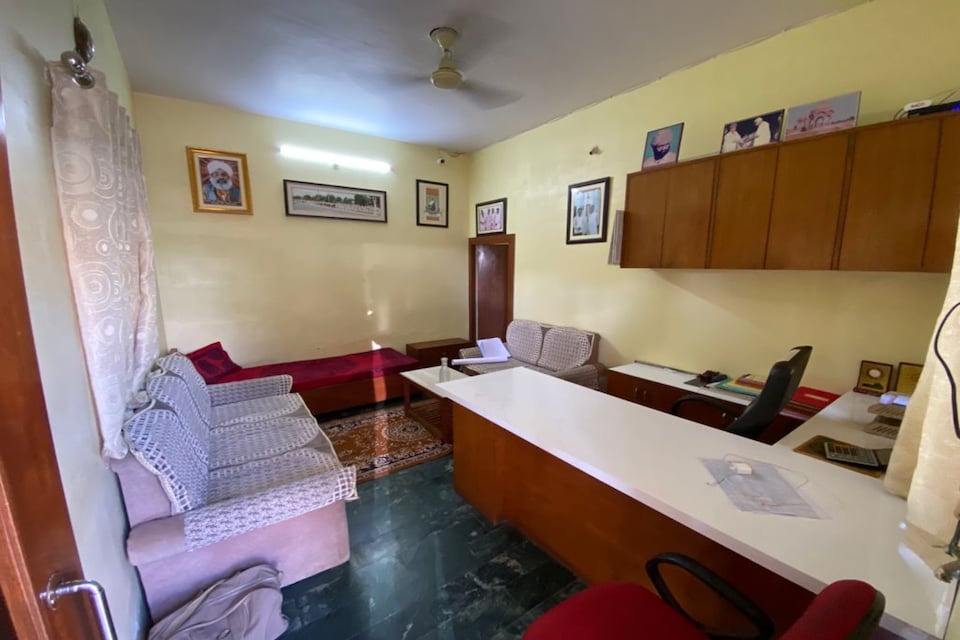 OYO 82980 Hotel Narayan Palace, Default Cluster Barmer, Barmer