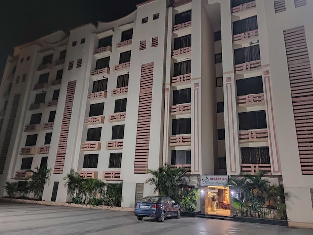 Collection O by OYO Reeva Regency