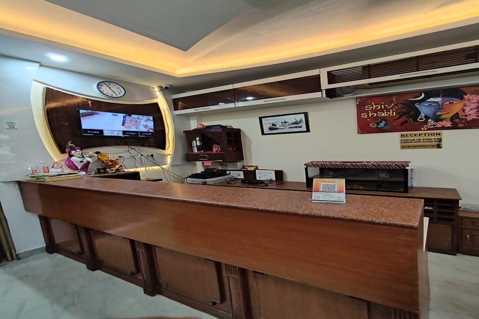 Capital O 82983 Shiv Shakti Resort, Raebareily city, रायबरेली