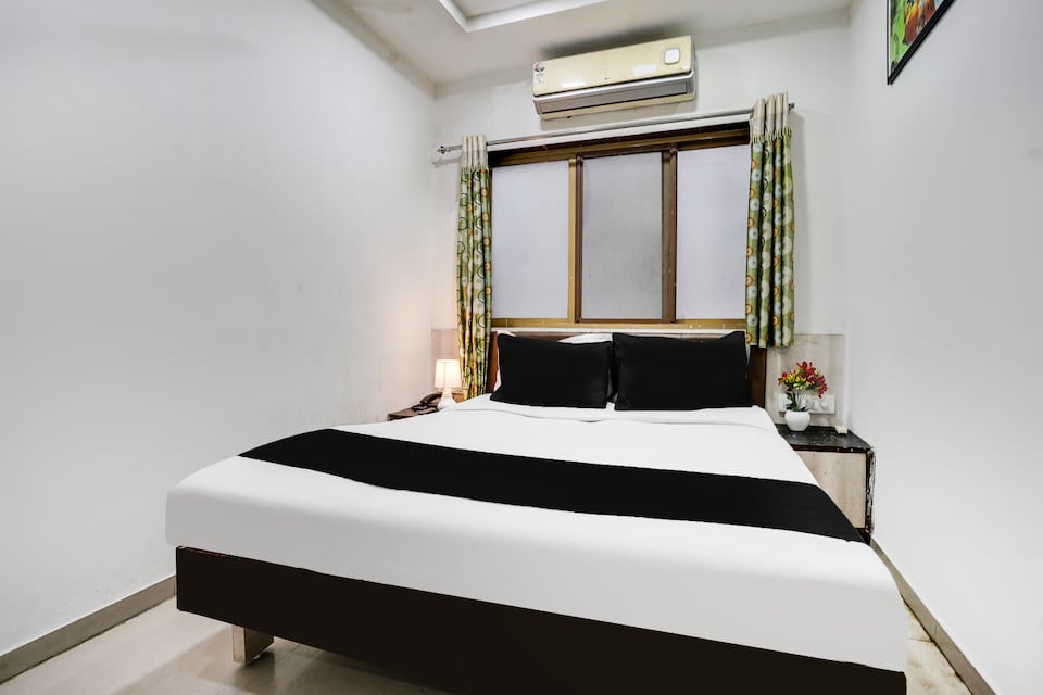 Hotel O Hill Stone, Dhebar Road, Rajkot