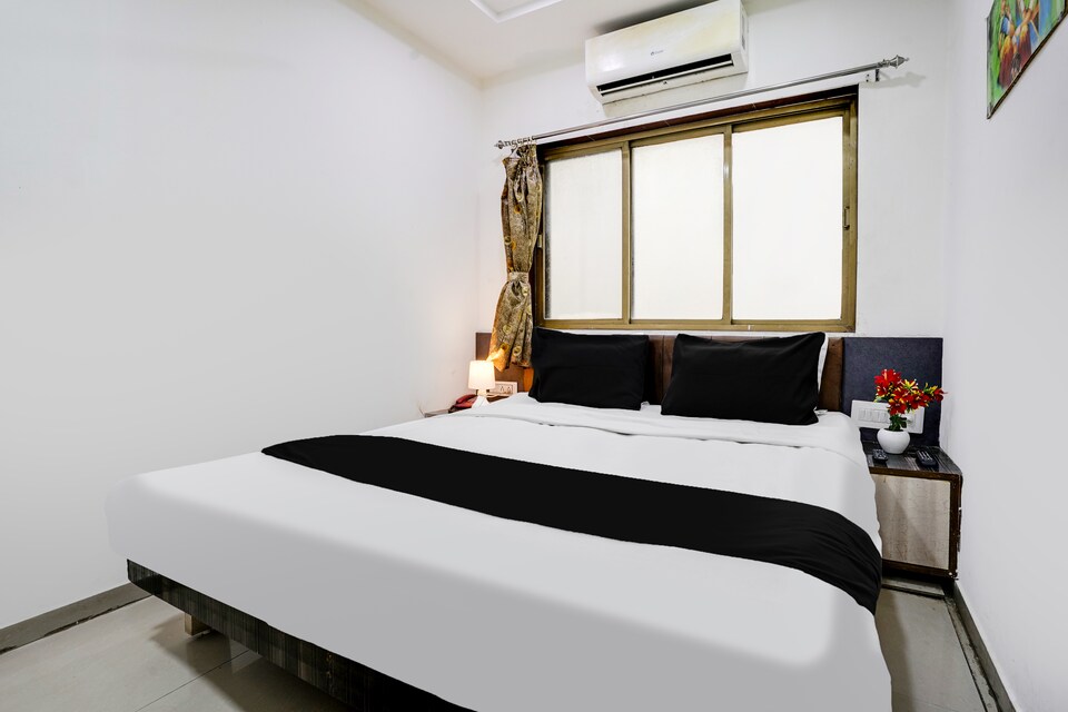 Hotel O Hill Stone, Dhebar Road, Rajkot