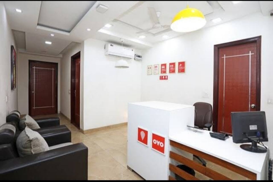 POP 82999 Hotel Cozy Inn Pitampura, Pitampura - Rohini Delhi, Delhi