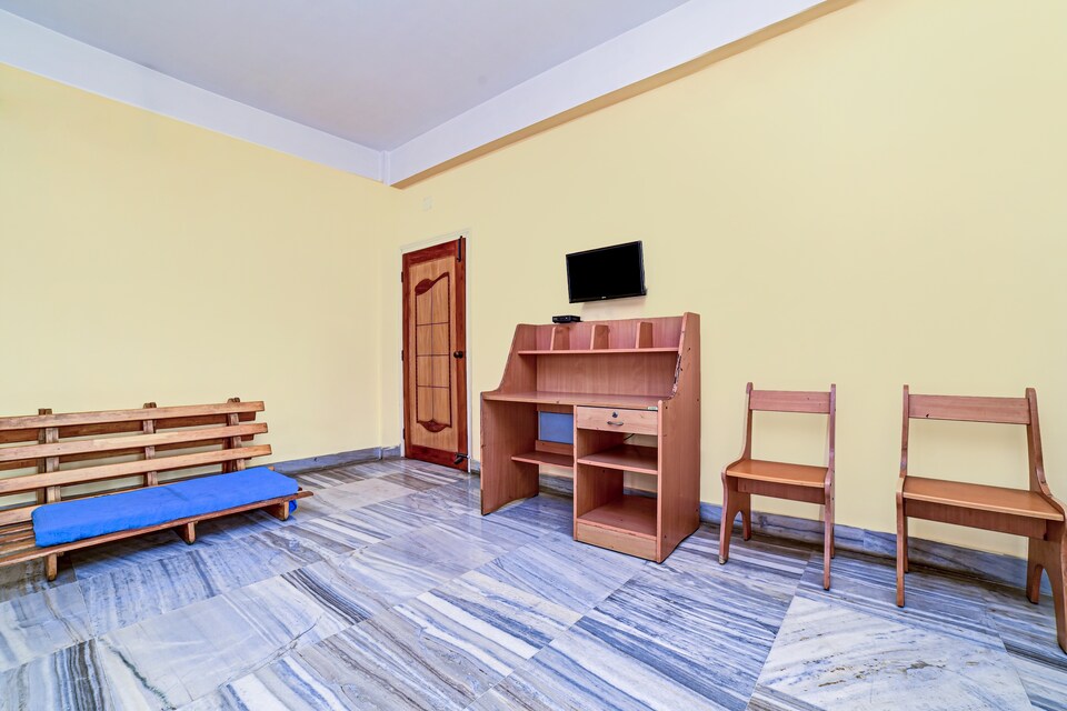 OYO Flagship  83001 Royal Highlanders Villa, Uzan Bazar Guwahati, Guwahati