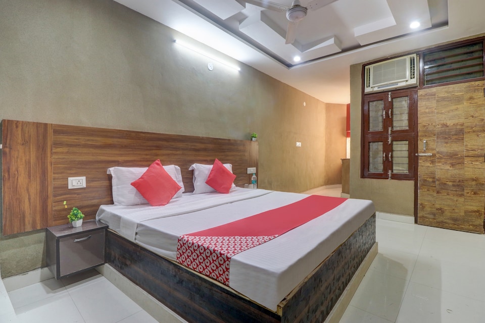 OYO Flagship 83004 Bhumi Residency, Old Gurgaon, Gurgaon