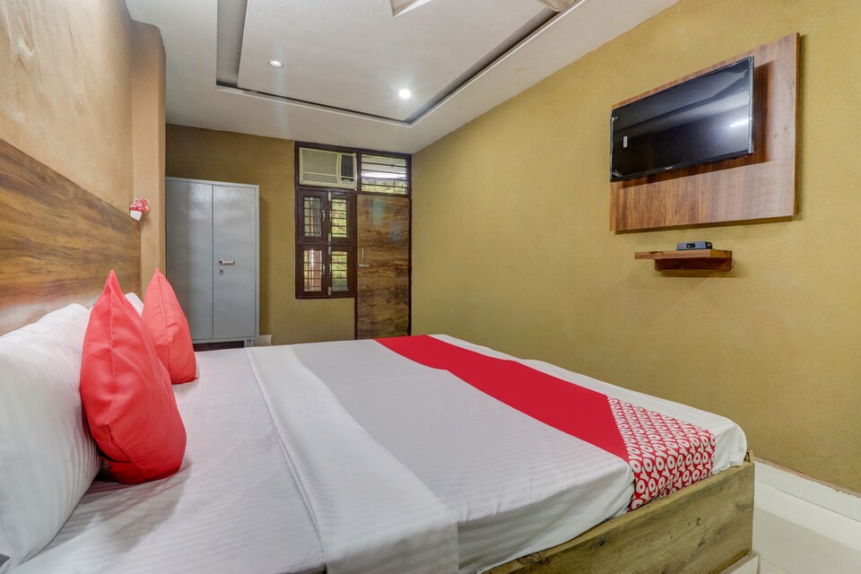 OYO Flagship 83004 Bhumi Residency, Old Gurgaon, Gurgaon