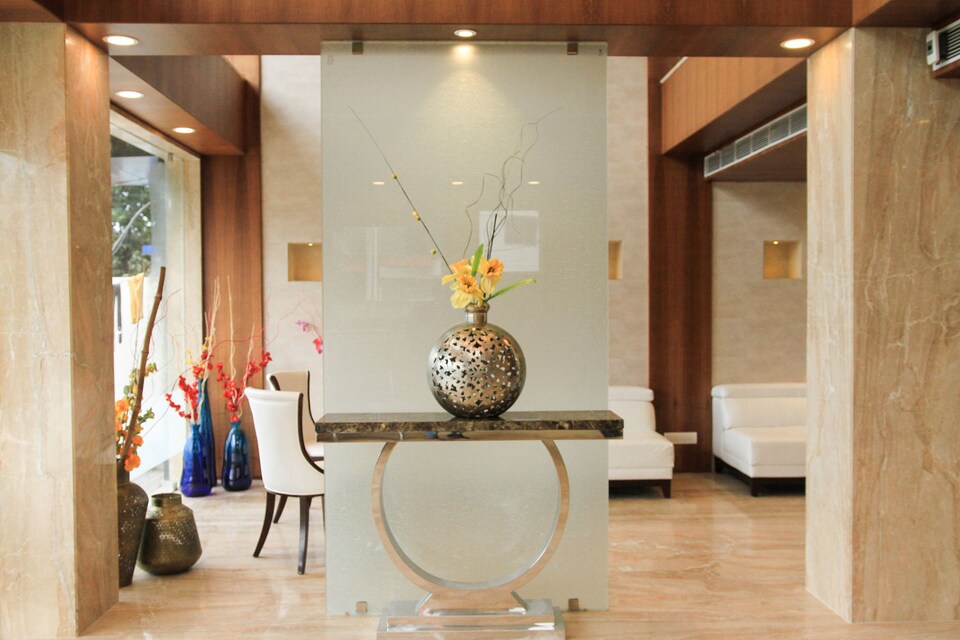 OYO 6881 The Maureen, VIP Road Kolkata, Kolkata