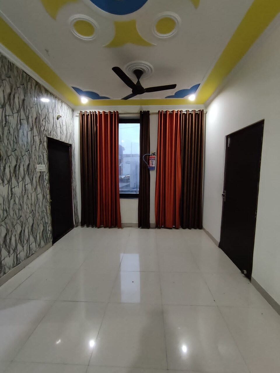 OYO 83011 Astha Palace, Raebareily city, Raebareily