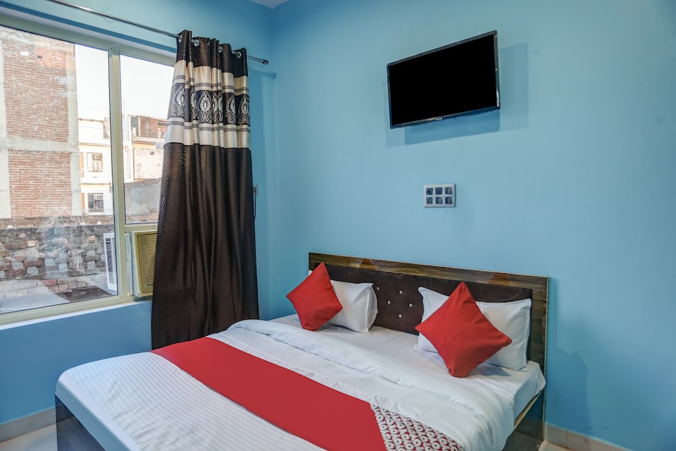 OYO Flagship 83018 Hotel Suncity, Faridabad, Faridabad