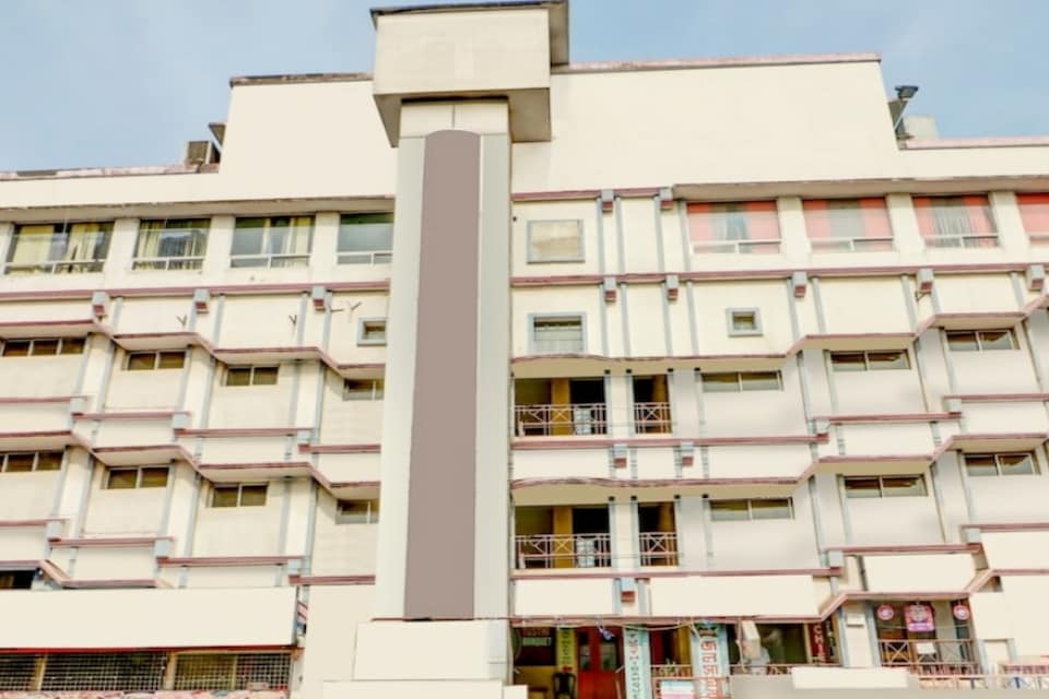 OYO 83026 Jal Sagar Inn, Behala Kolkata, Kolkata