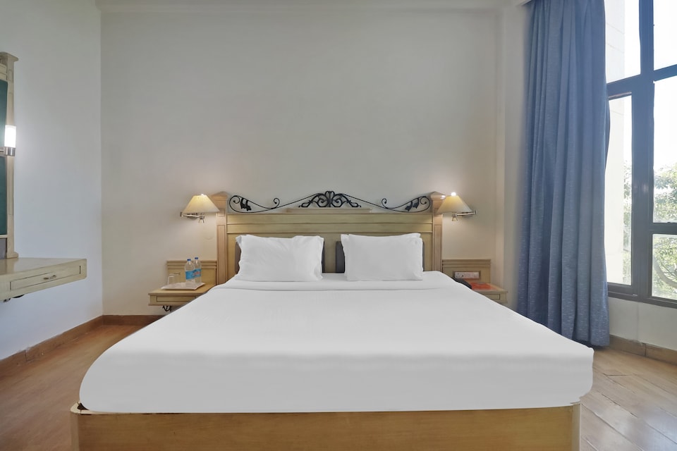 Collection O 83048 Devi Taj, Katra cluster, कटरा