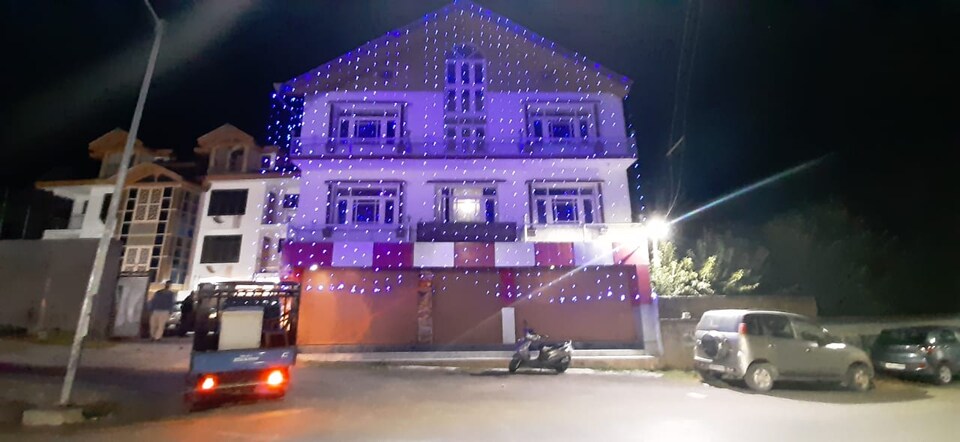 OYO 83049 Grand Noora Palace, Nishat Srinagar, Srinagar