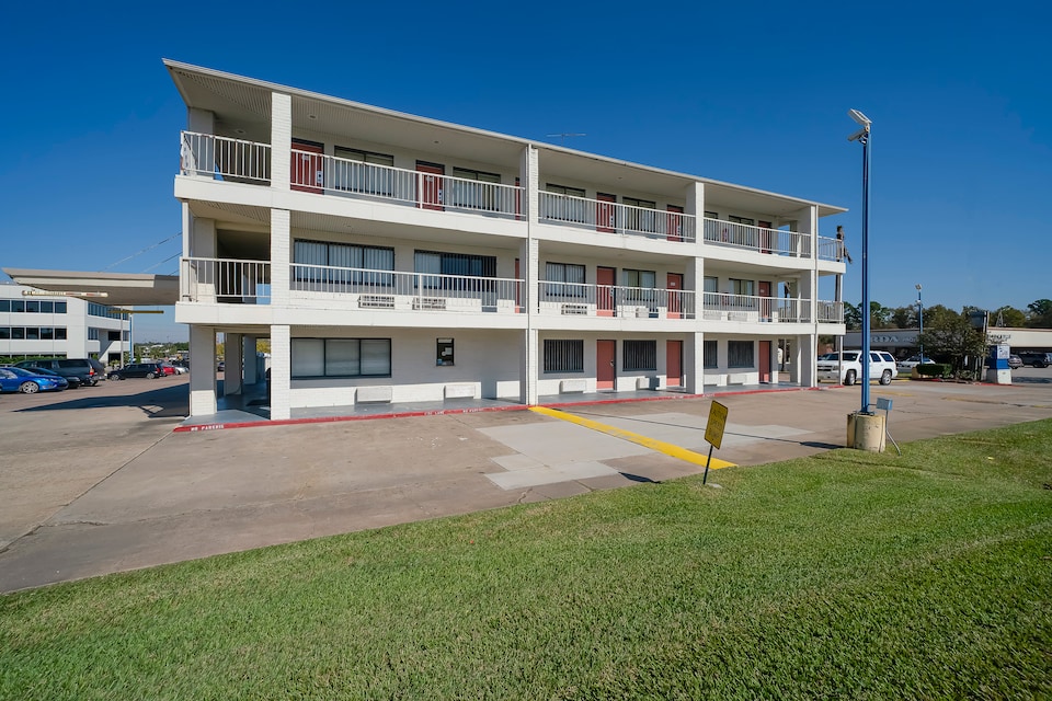 OYO Hotel Houston/Humble - IAH Airport / HWY 59,  Humble TX, Humble