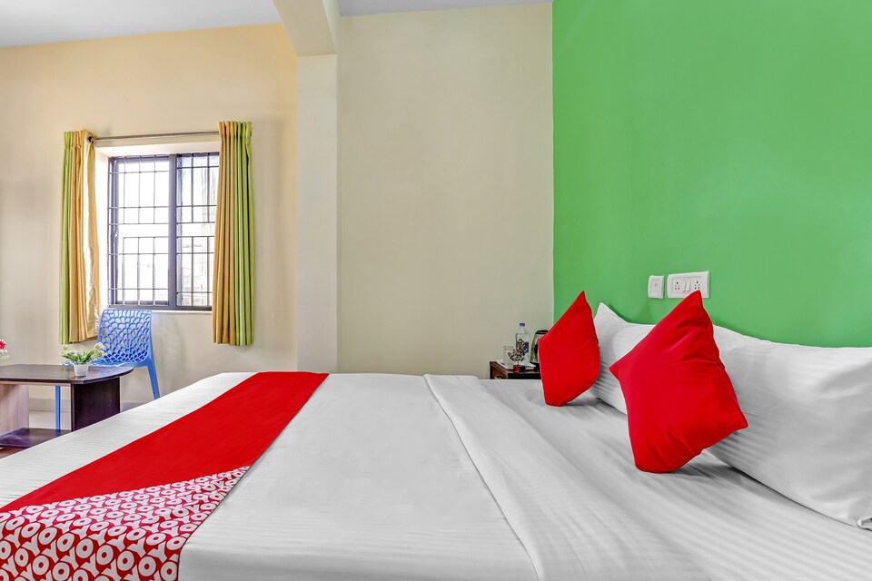 Flagship Pondibazzar Near Shri Ayyappan Temple, Nungambakkam Chennai, Chennai