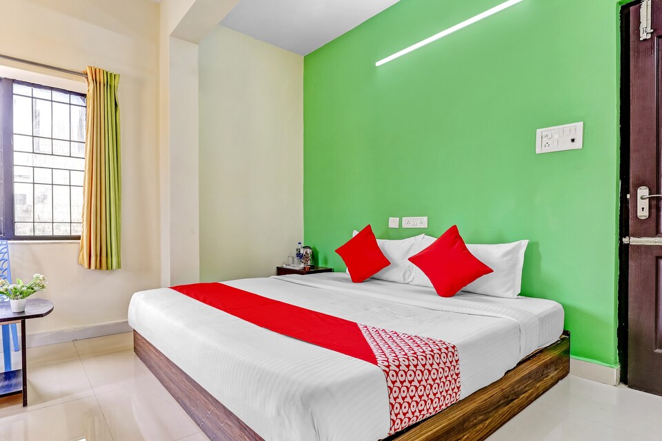 Flagship Pondibazzar Near Shri Ayyappan Temple, Nungambakkam Chennai, Chennai