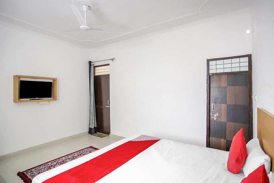 Flagship Park Inn, Noida Industrial Area Mamura, नोएडा