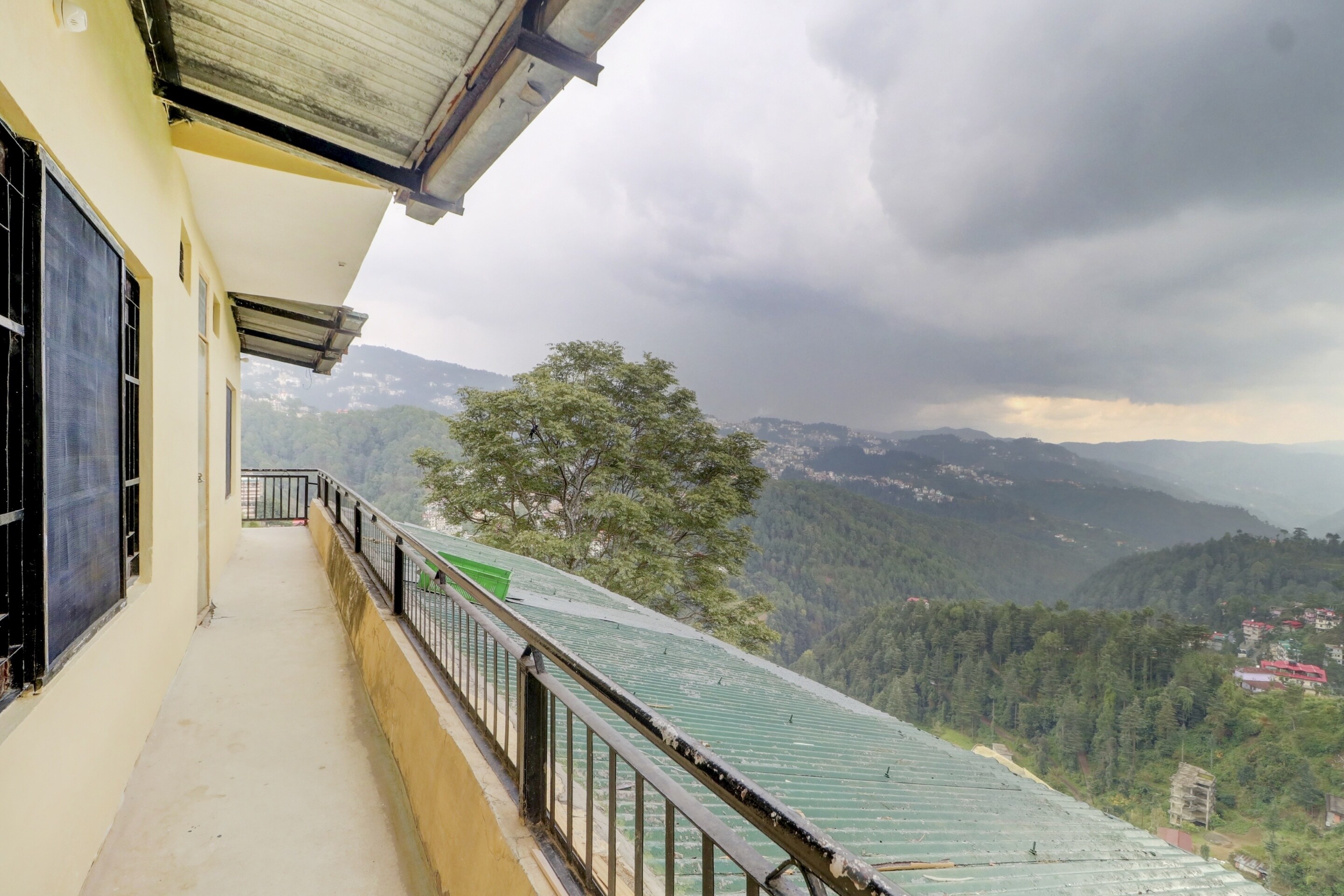 Resorts In in Bharari, Shimla Starting ₹1046 Upto 74 OFF on 27