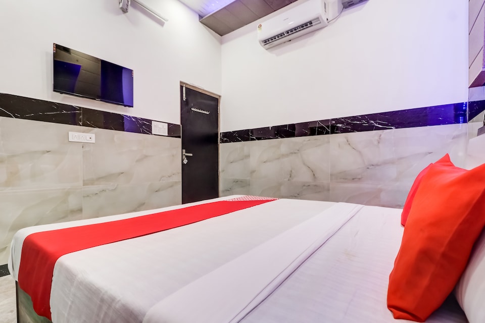 OYO Flagship 83121 Hotel Rose Vip, Saharanpur, Saharanpur