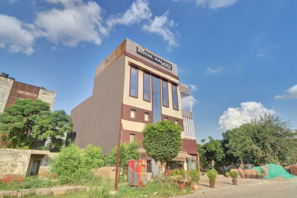 OYO Townhouse 604 The Royal Galaxy, Dwarka Delhi, Delhi