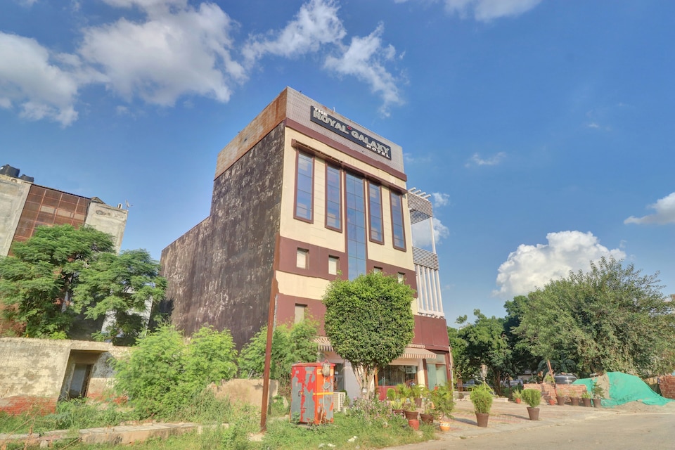OYO Townhouse 604 The Royal Galaxy, Dwarka Delhi, Delhi